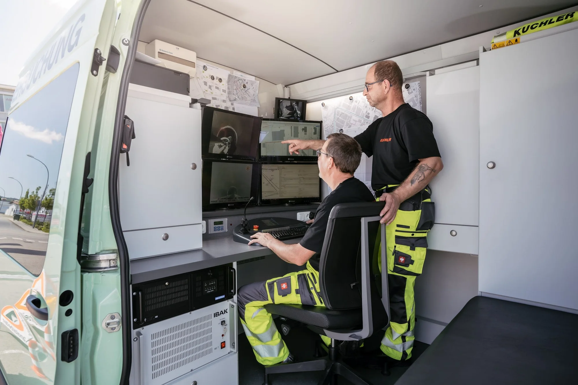 Saugbagger Stuttgart im Einsatz auf einer Baustelle